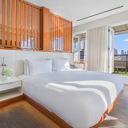 33 Hotel New York City Seaport Package