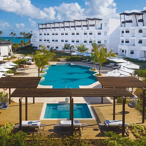 resort swimming pool