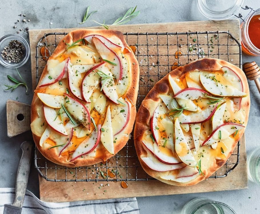 Pear Brie Flatbread